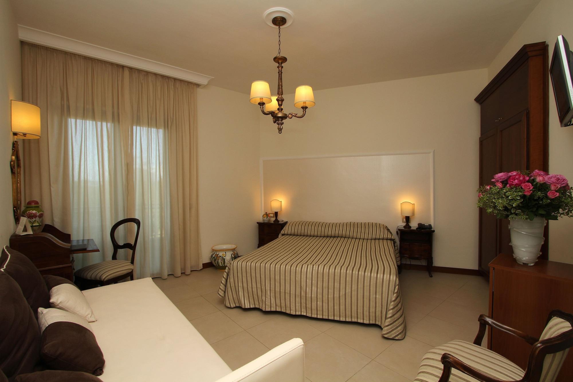 Hotel Alpha 4*